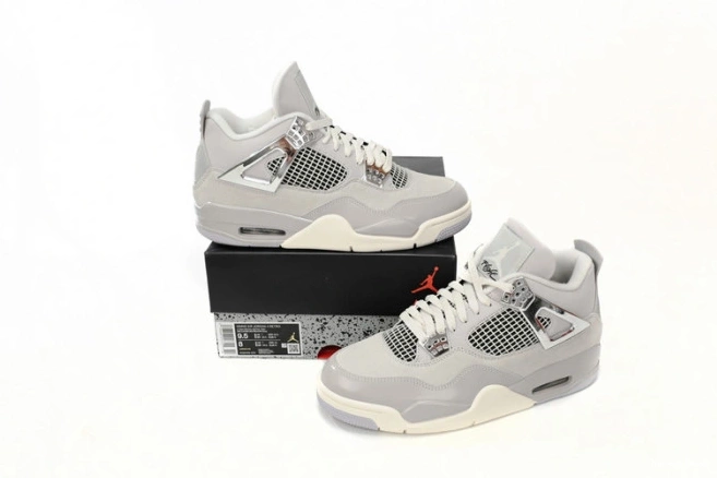 HYPE Air Moments WMNS Frozen AQ9129-001 4 Jordan 0707